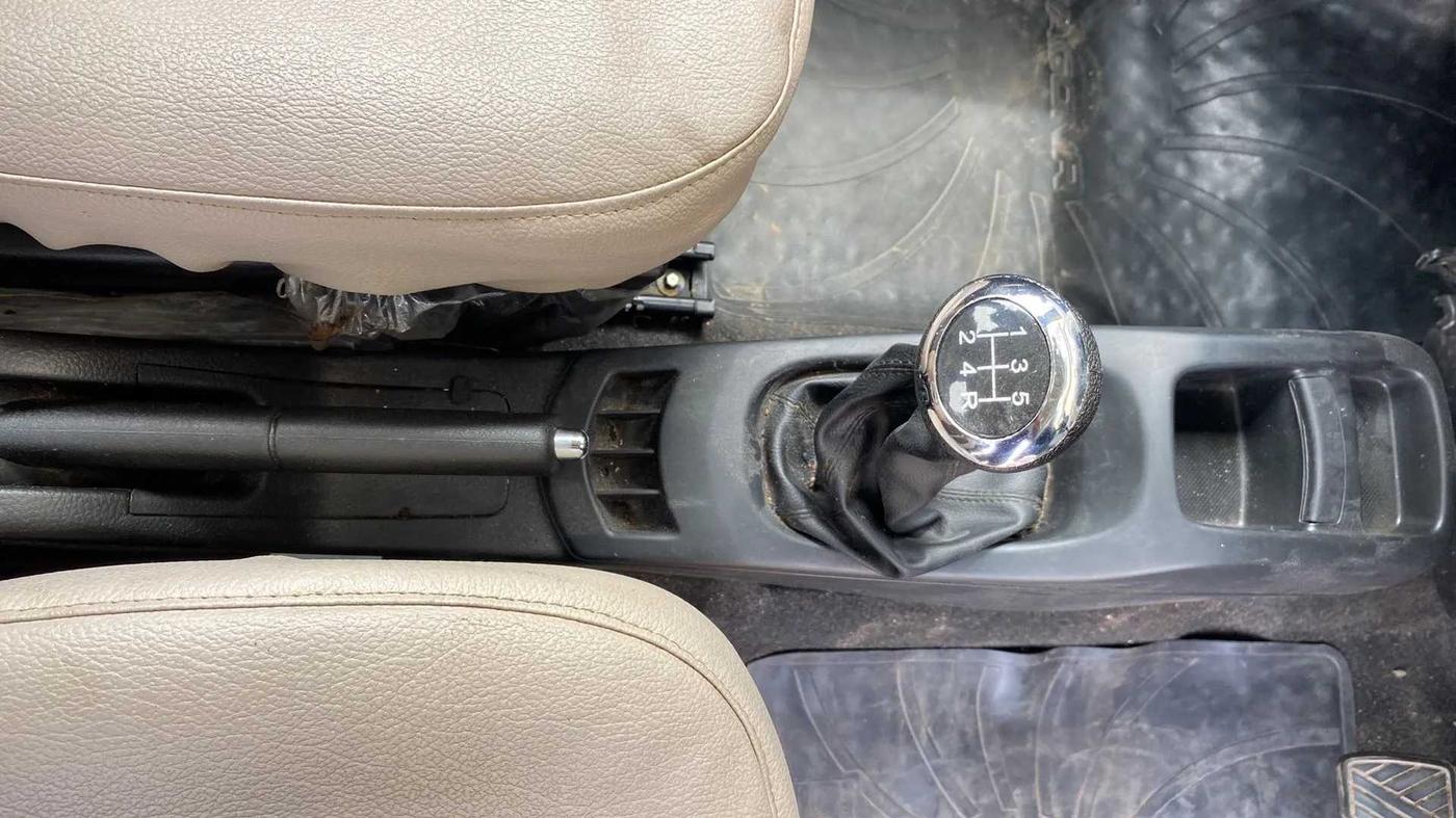 2016 Maruti Wagon R 1.0 VXI, Petrol, Manual, 15,267 km, Gear Lever