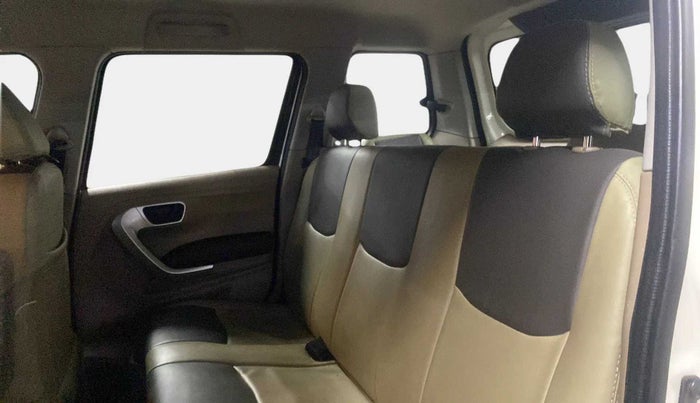 2016 Mahindra TUV300 T8 AMT, Diesel, Automatic, 44,459 km, Right Side Rear Door Cabin