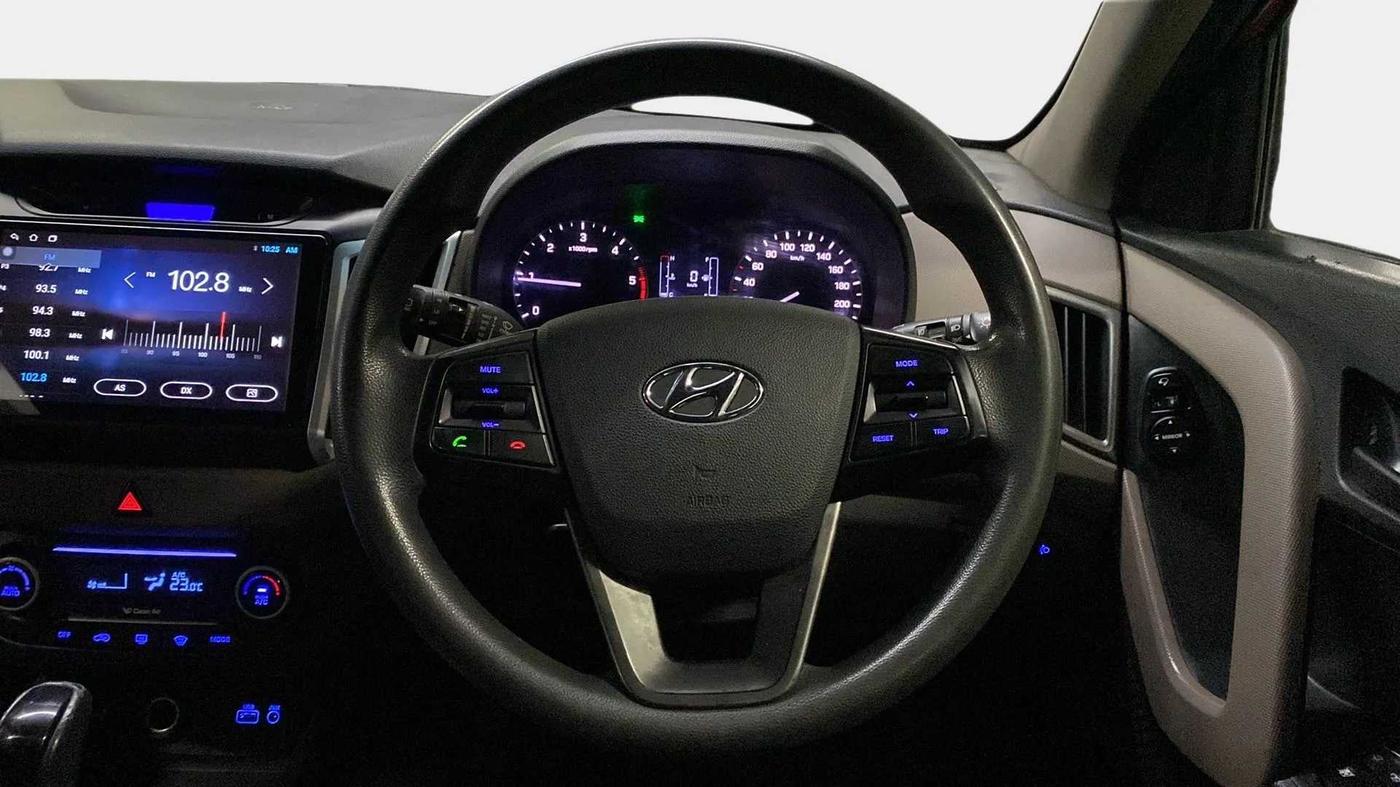2015 Hyundai Creta SX PLUS AT 1.6 DIESEL, Diesel, Automatic, 1,12,447 km, Steering Wheel Close Up