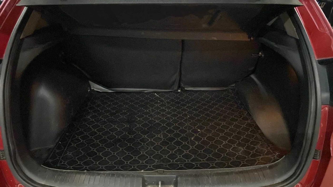 2015 Hyundai Creta SX PLUS AT 1.6 DIESEL, Diesel, Automatic, 1,12,447 km, Boot Inside
