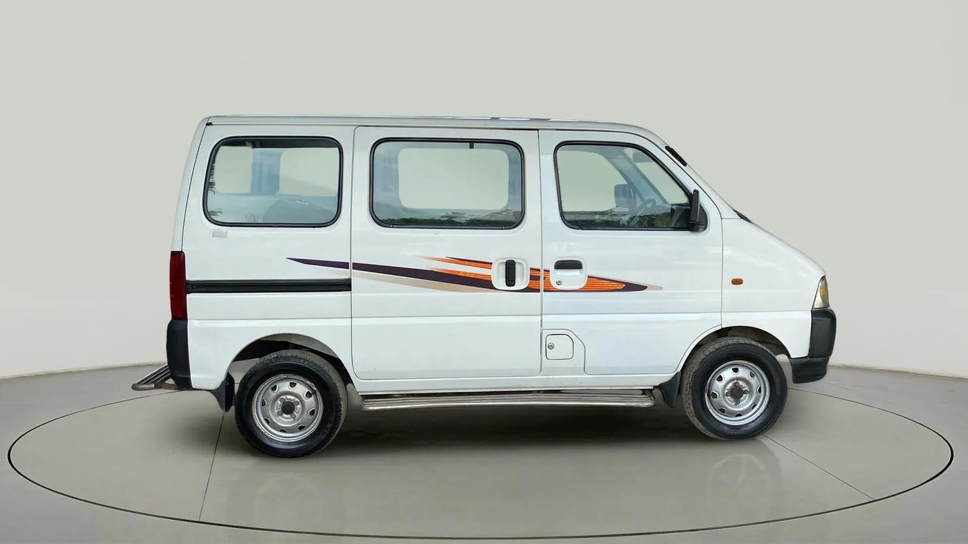2017 Maruti Eeco 5 STR WITH A/C+HTR, CNG, Manual, 95,843 km, Right Side View