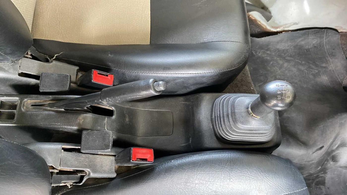 2017 Maruti Eeco 5 STR WITH A/C+HTR, CNG, Manual, 95,843 km, Gear Lever