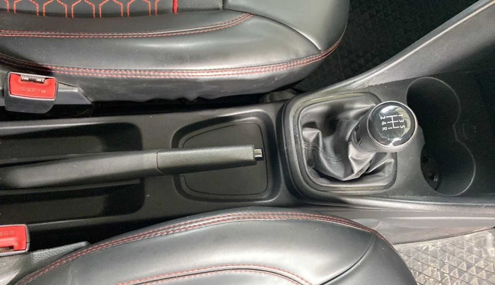 2021 Volkswagen Polo TRENDLINE 1.0L, Petrol, Manual, 33,803 km, Gear Lever