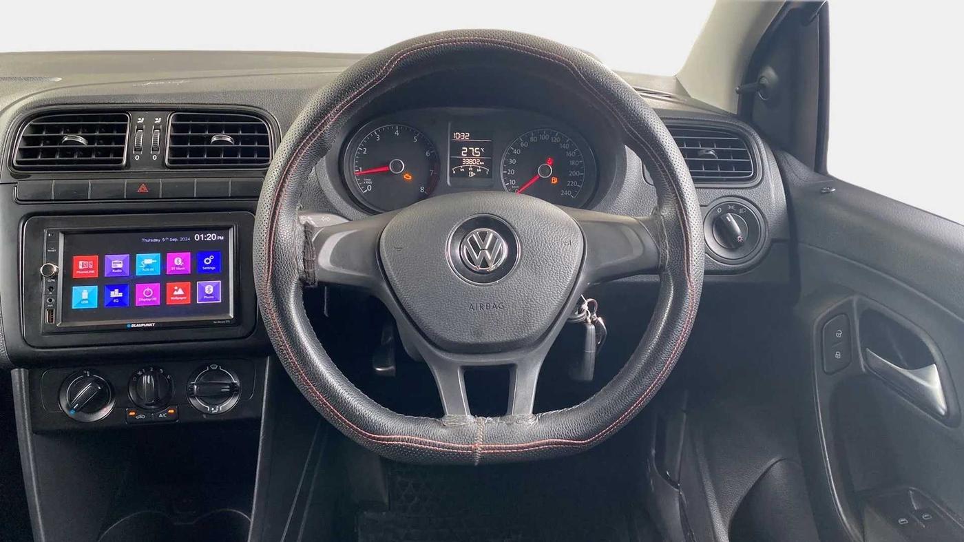 2021 Volkswagen Polo TRENDLINE 1.0L, Petrol, Manual, 33,803 km, Steering Wheel Close Up