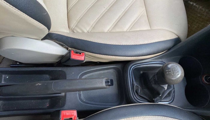 2013 Volkswagen Polo TRENDLINE 1.2L PETROL, Petrol, Manual, 63,731 km, Gear Lever