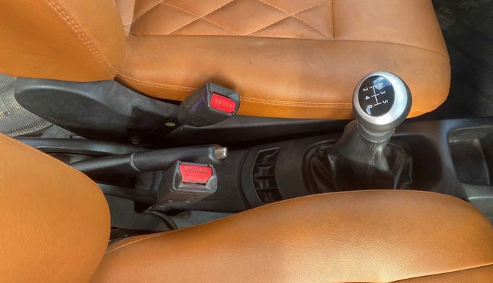 2013 Maruti Wagon R 1.0 VXI, Petrol, Manual, 90,334 km, Gear Lever