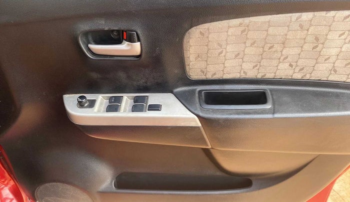 2013 Maruti Wagon R 1.0 VXI, Petrol, Manual, 90,334 km, Driver Side Door Panels Control
