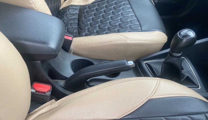 2018 Hyundai Elite i20 SPORTZ 1.2, Petrol, Manual, 73,226 km, Gear Lever