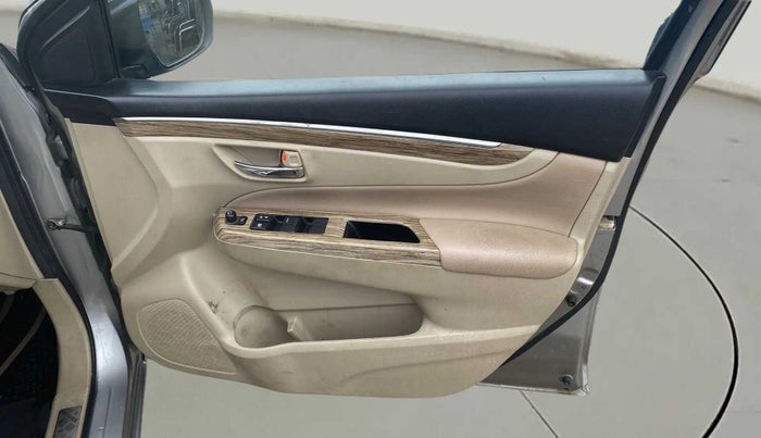 2021 Maruti Ciaz ALPHA 1.5 SHVS PETROL, Petrol, Manual, 28,736 km, Driver Side Door Panels Control