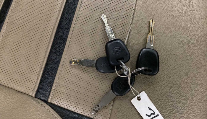 2018 Maruti Wagon R 1.0 LXI CNG, CNG, Manual, 43,895 km, Key Close Up