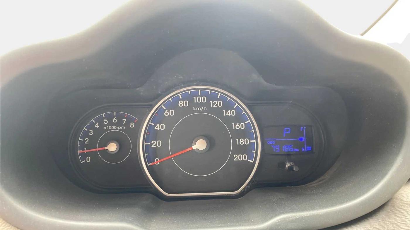 2013 Hyundai i10 SPORTZ 1.2 AT, Petrol, Automatic, 79,084 km, Odometer Image