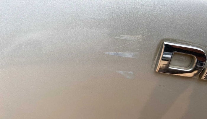 2014 Maruti Swift Dzire ZDI, Diesel, Manual, 94,115 km, Left fender - Minor scratches