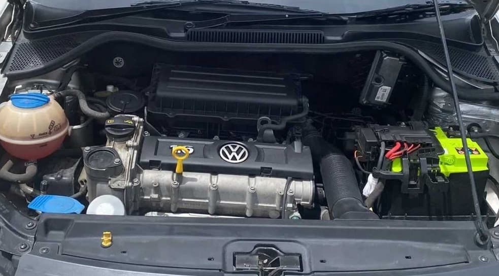2015 Volkswagen Vento HIGHLINE 1.6 MPI, Petrol, Manual, 76,237 km, Open Bonet
