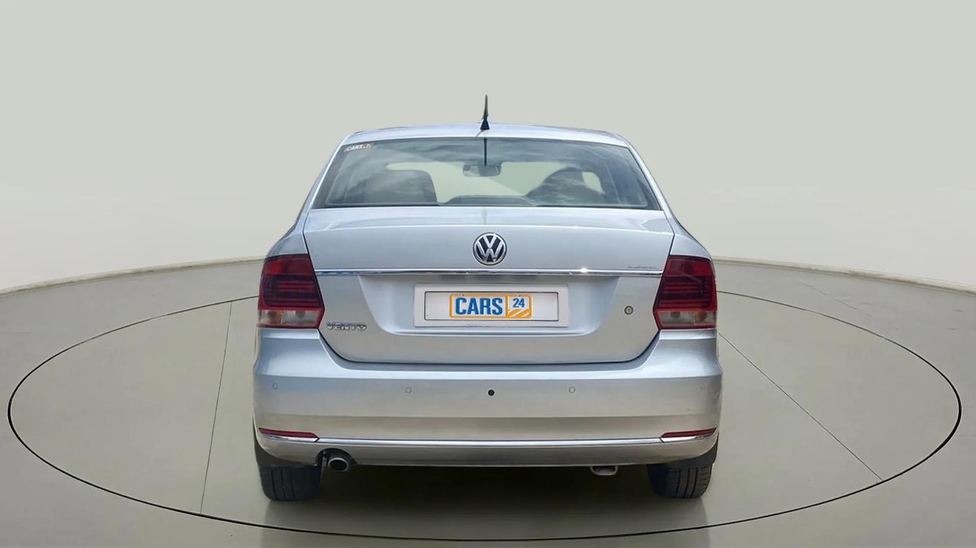 2015 Volkswagen Vento HIGHLINE 1.6 MPI, Petrol, Manual, 76,237 km, Back/Rear