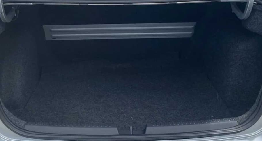 2015 Volkswagen Vento HIGHLINE 1.6 MPI, Petrol, Manual, 76,237 km, Boot Inside