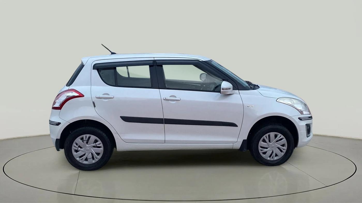 2015 Maruti Swift VXI, Petrol, Manual, 50,782 km, Right Side View