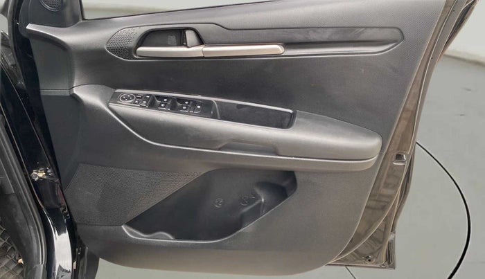 2023 KIA SONET HTK PLUS 1.2, Petrol, Manual, 25,714 km, Driver Side Door Panels Control