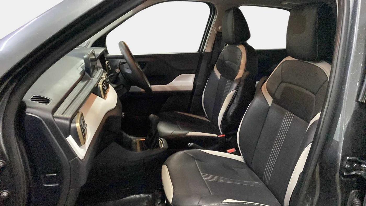 2023 Tata PUNCH ACCOMPLISHED MT CNG, CNG, Manual, 7,033 km, Right Side Front Door Cabin