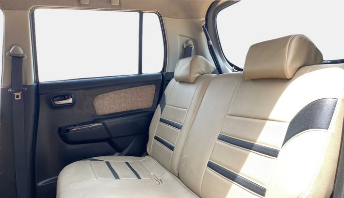 2017 Maruti Wagon R 1.0 VXI+, Petrol, Manual, 73,427 km, Right Side Rear Door Cabin