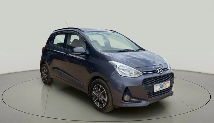 2017 Hyundai Grand i10 SPORTZ (O) AT 1.2 KAPPA VTVT, Petrol, Automatic, 31,654 km, Right Front Diagonal