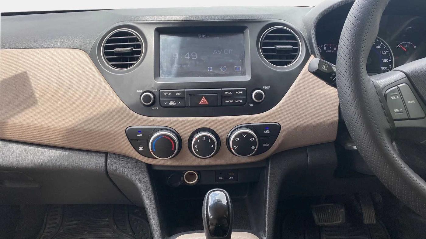 2017 Hyundai Grand i10 SPORTZ (O) AT 1.2 KAPPA VTVT, Petrol, Automatic, 31,654 km, Air Conditioner