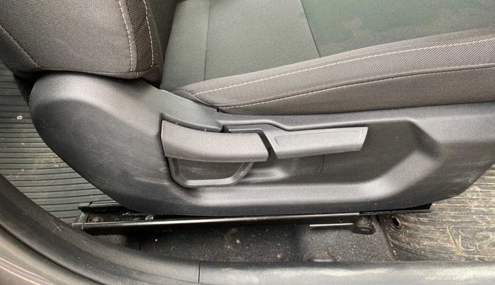 2023 Hyundai NEW I20 ASTA (O) 1.2 MT, Petrol, Manual, 2,047 km, Driver Side Adjustment Panel