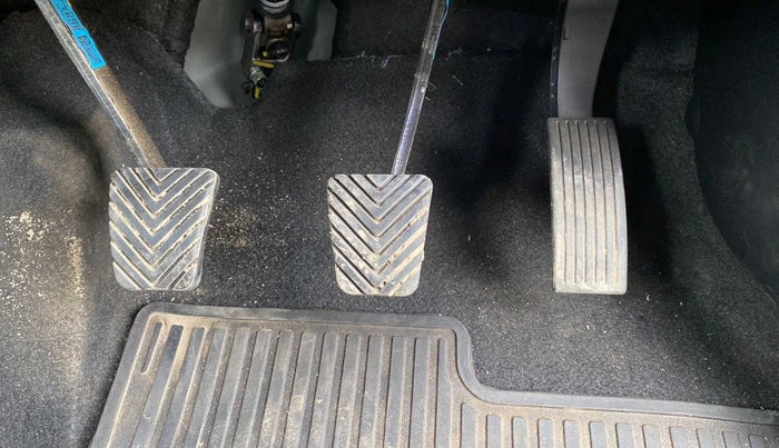 2023 Hyundai NEW I20 ASTA (O) 1.2 MT, Petrol, Manual, 2,047 km, Pedals