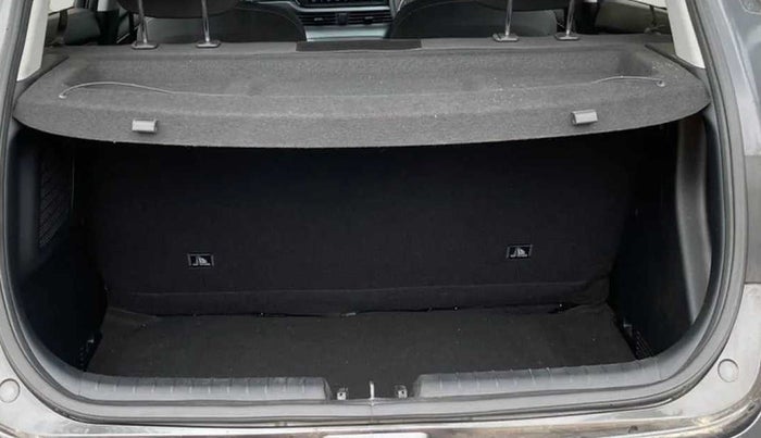 2023 Hyundai NEW I20 ASTA (O) 1.2 MT, Petrol, Manual, 2,047 km, Boot Inside