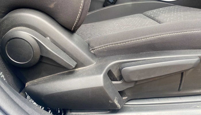 2021 Tata ALTROZ XZ PETROL, Petrol, Manual, 3,925 km, Driver Side Adjustment Panel