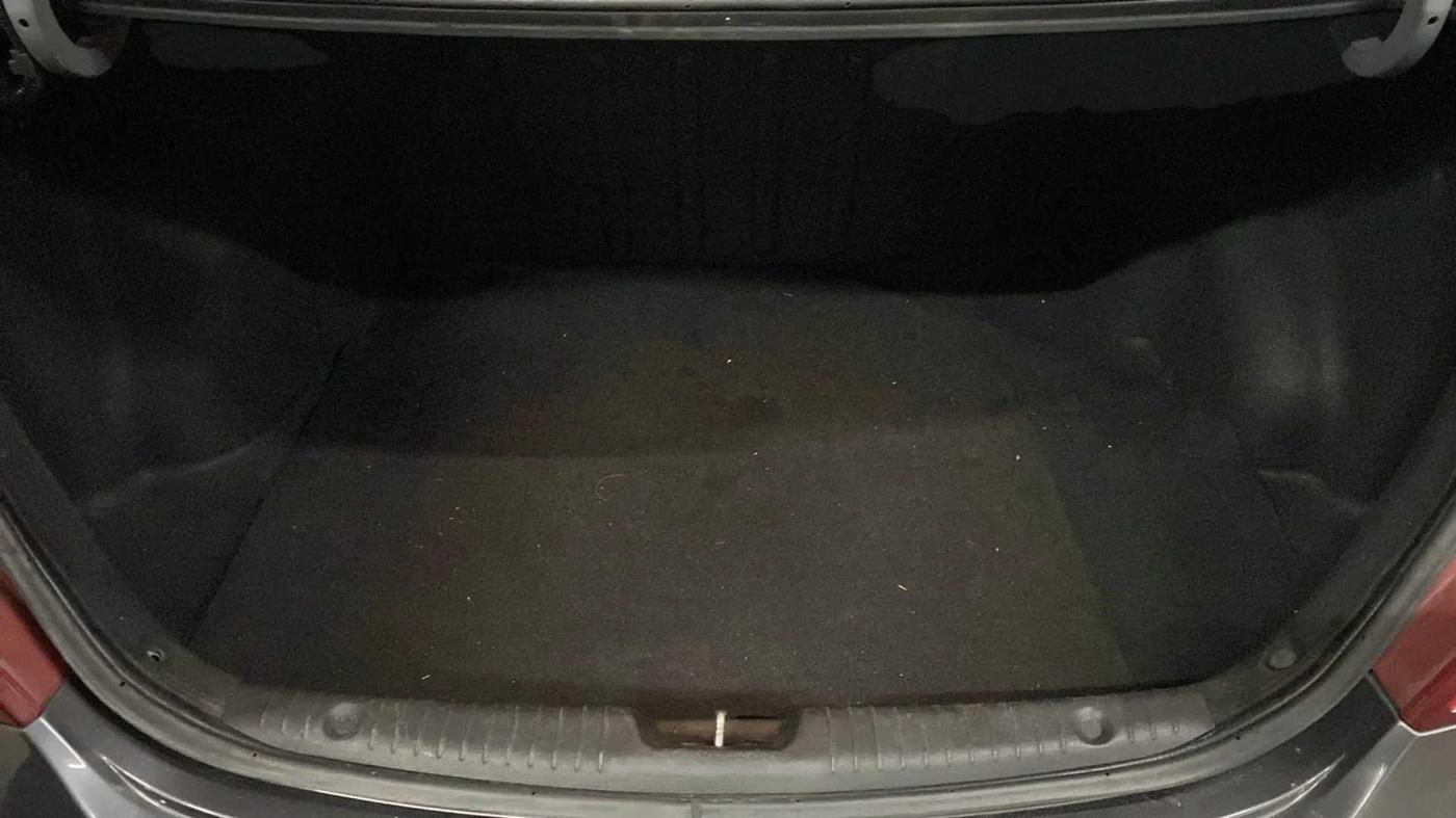 2015 Hyundai Verna FLUIDIC 4S 1.6 VTVT S, Petrol, Manual, 32,836 km, Boot Inside