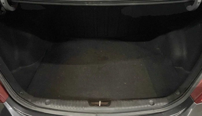 2015 Hyundai Verna FLUIDIC 4S 1.6 VTVT S, Petrol, Manual, 32,836 km, Boot Inside