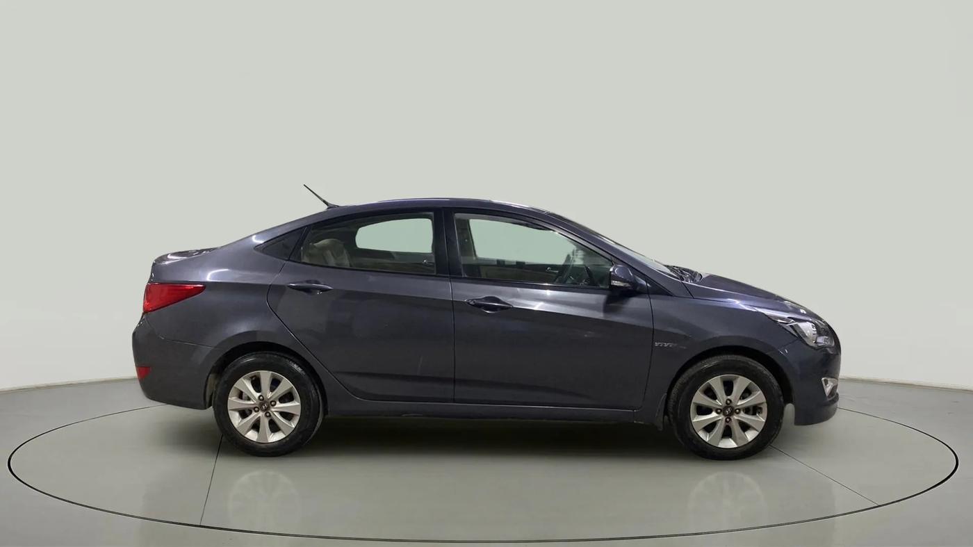 2015 Hyundai Verna FLUIDIC 4S 1.6 VTVT S, Petrol, Manual, 32,836 km, Right Side View