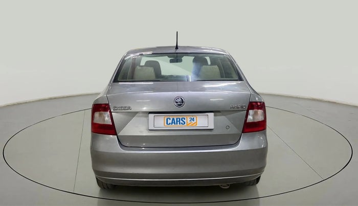 2016 Skoda Rapid AMBITION 1.6 MPI MT, Petrol, Manual, 85,436 km, Back/Rear