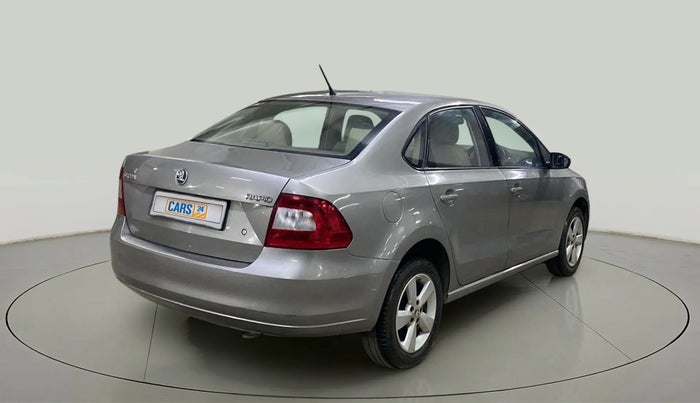 2016 Skoda Rapid AMBITION 1.6 MPI MT, Petrol, Manual, 85,436 km, Right Back Diagonal