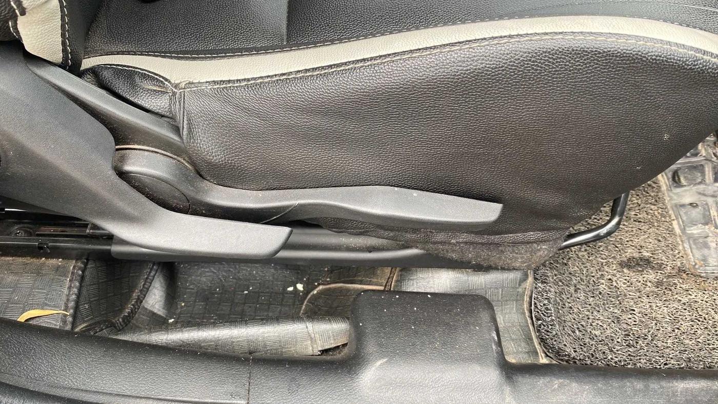 2020 Maruti Baleno ZETA CVT PETROL 1.2, Petrol, Automatic, 31,089 km, Driver Side Adjustment Panel