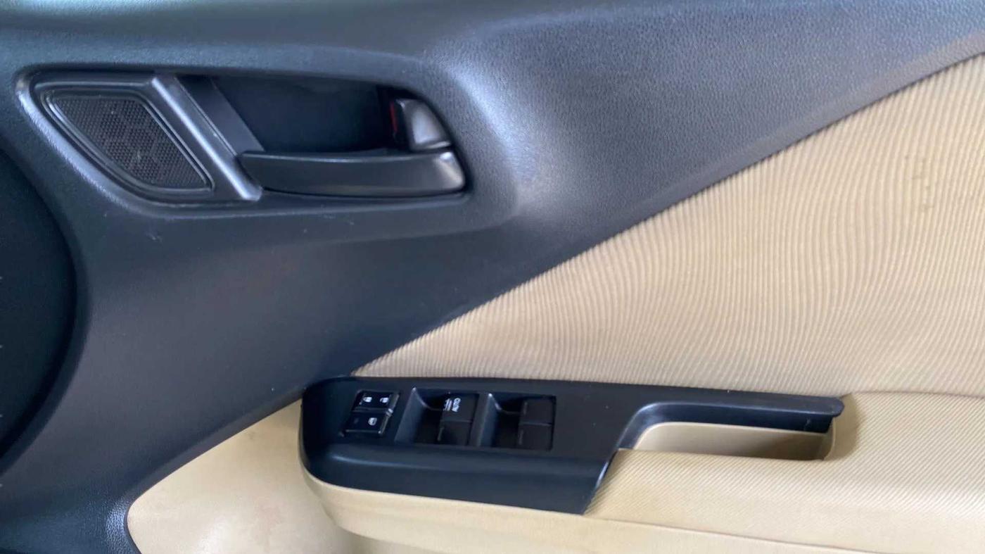 2014 Honda City 1.5L I-VTEC SV, Petrol, Manual, 25,400 km, Driver Side Door Panels Control
