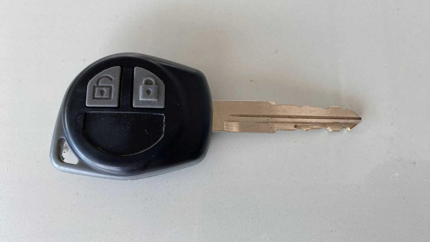 2014 Maruti Swift VXI, Petrol, Manual, 1,22,552 km, Key Close Up