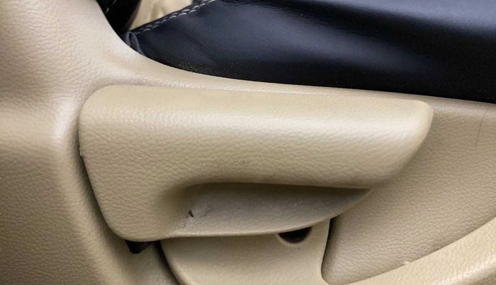 2013 Honda Amaze 1.2L I-VTEC VX, Petrol, Manual, 95,310 km, Driver Side Adjustment Panel