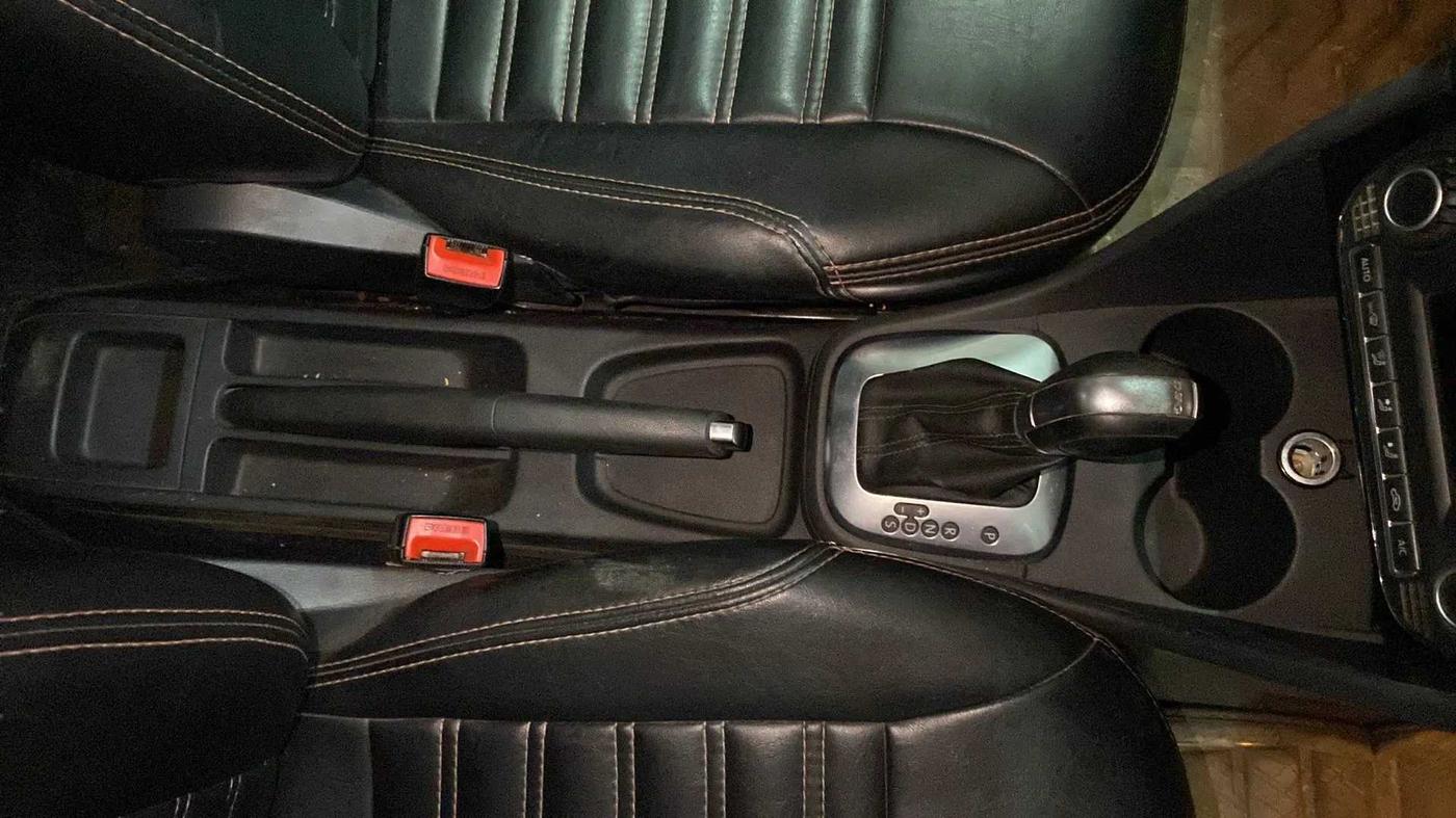 2015 Volkswagen Polo GT TSI AT, Petrol, Automatic, 70,825 km, Gear Lever