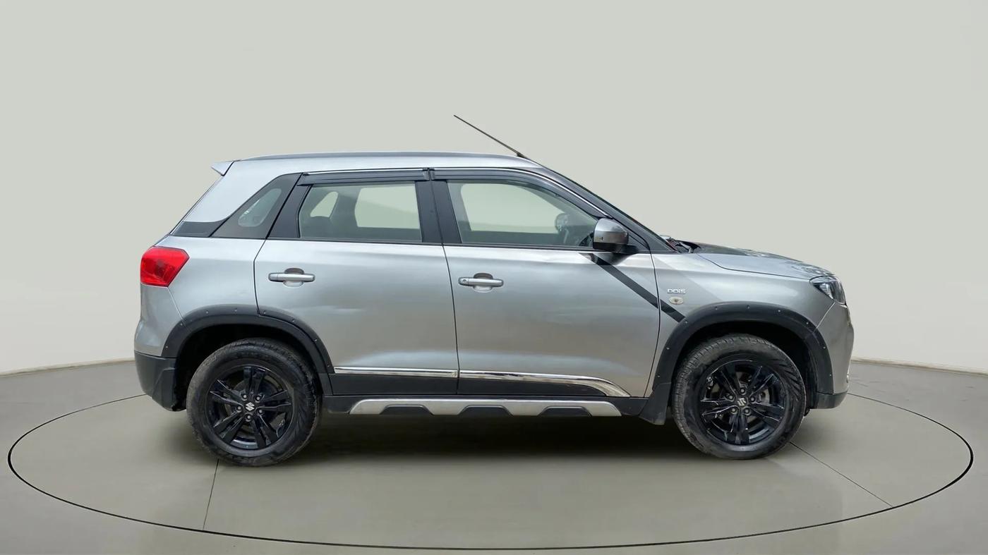 2018 Maruti Vitara Brezza ZDI, Diesel, Manual, 57,887 km, Right Side View