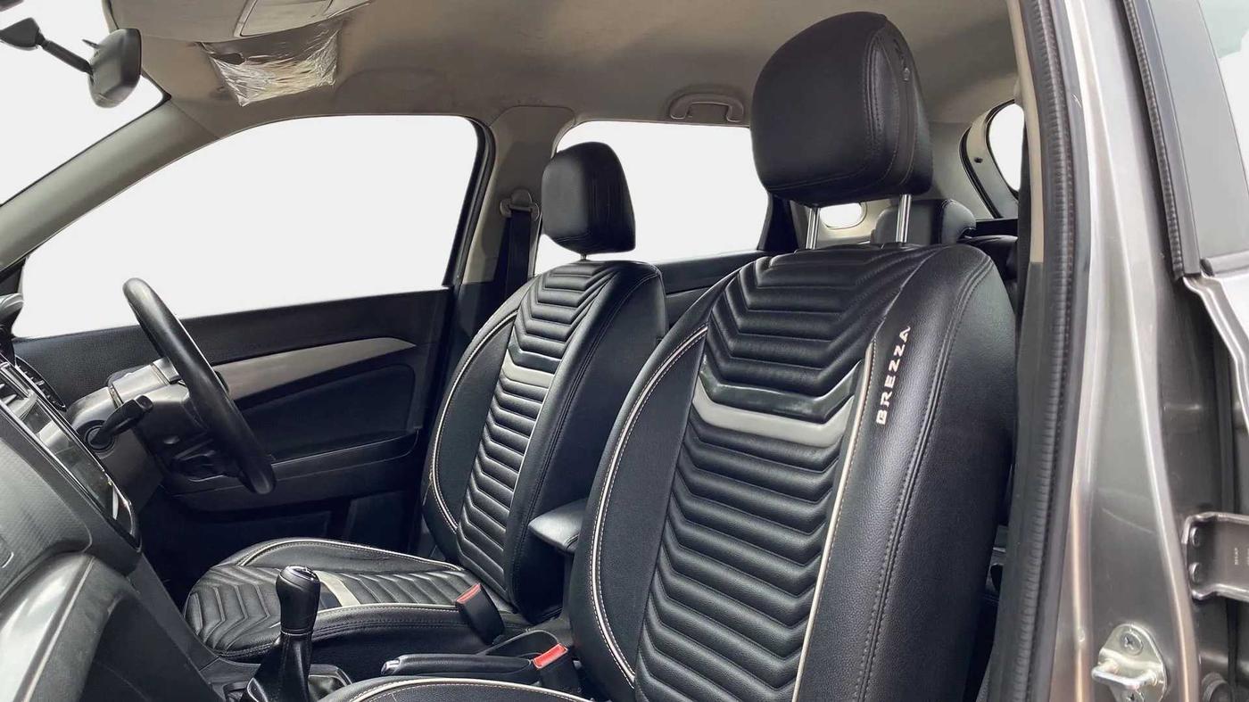 2018 Maruti Vitara Brezza ZDI, Diesel, Manual, 57,887 km, Right Side Front Door Cabin