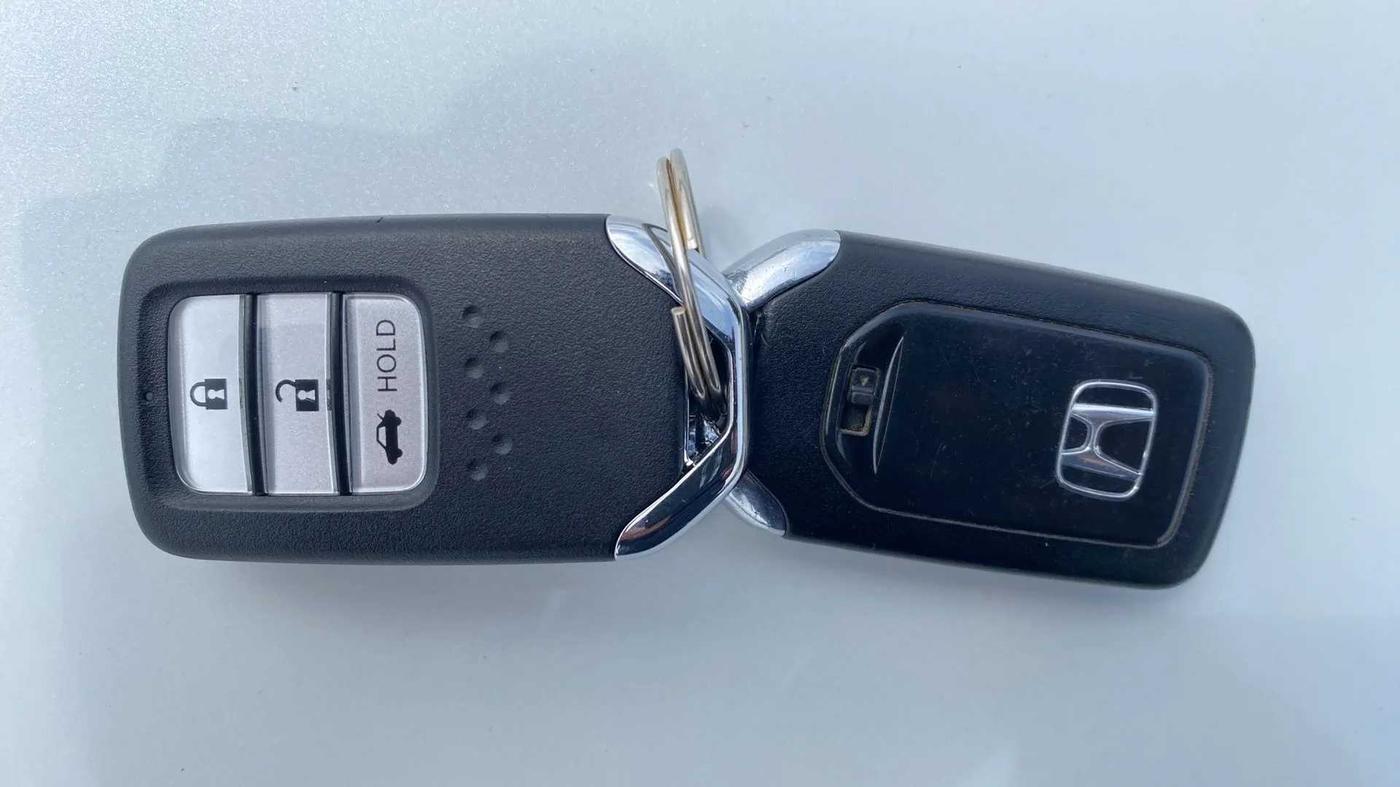 2018 Honda Amaze 1.2L I-VTEC V CVT, Petrol, Automatic, 70,694 km, Key Close Up