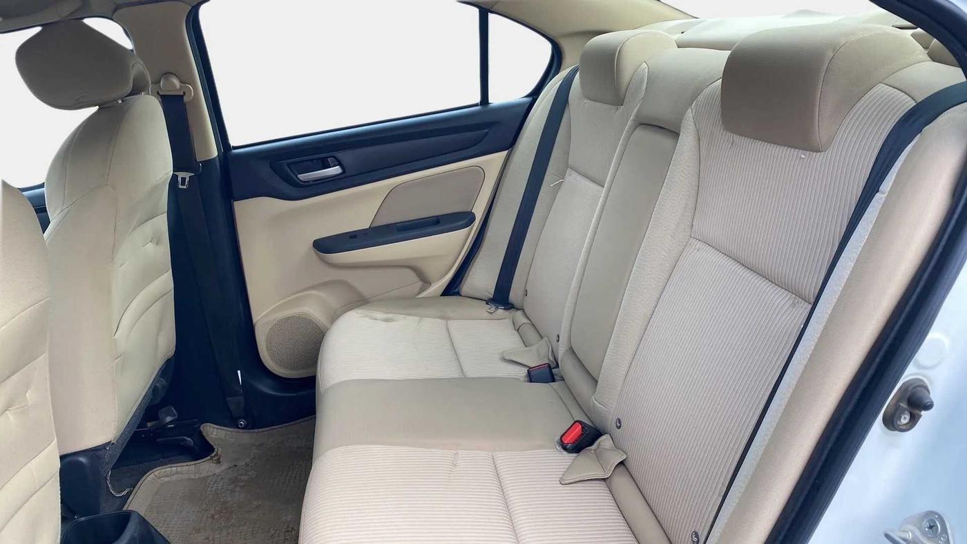 2018 Honda Amaze 1.2L I-VTEC V CVT, Petrol, Automatic, 70,694 km, Right Side Rear Door Cabin