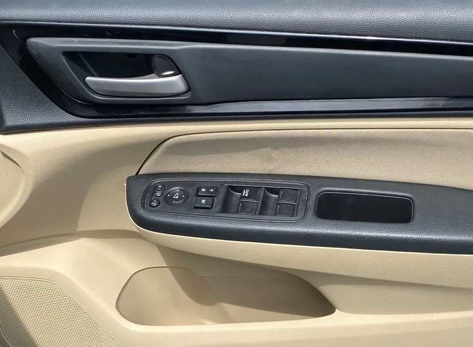 2018 Honda Amaze 1.2L I-VTEC V CVT, Petrol, Automatic, 70,694 km, Driver Side Door Panels Control