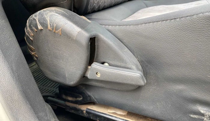 2016 Maruti Alto 800 VXI, Petrol, Manual, 49,256 km, Driver Side Adjustment Panel