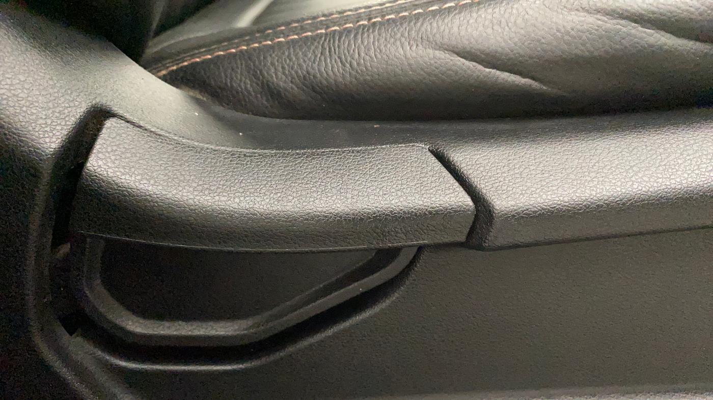 2019 Hyundai VENUE S 1.0 TURBO DCT, Petrol, Automatic, 49,755 km, Driver Side Adjustment Panel