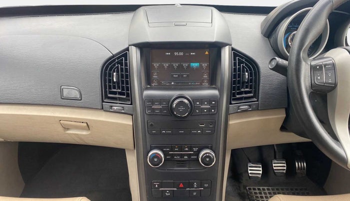 2017 Mahindra XUV500 W10, Diesel, Manual, 64,080 km, Air Conditioner