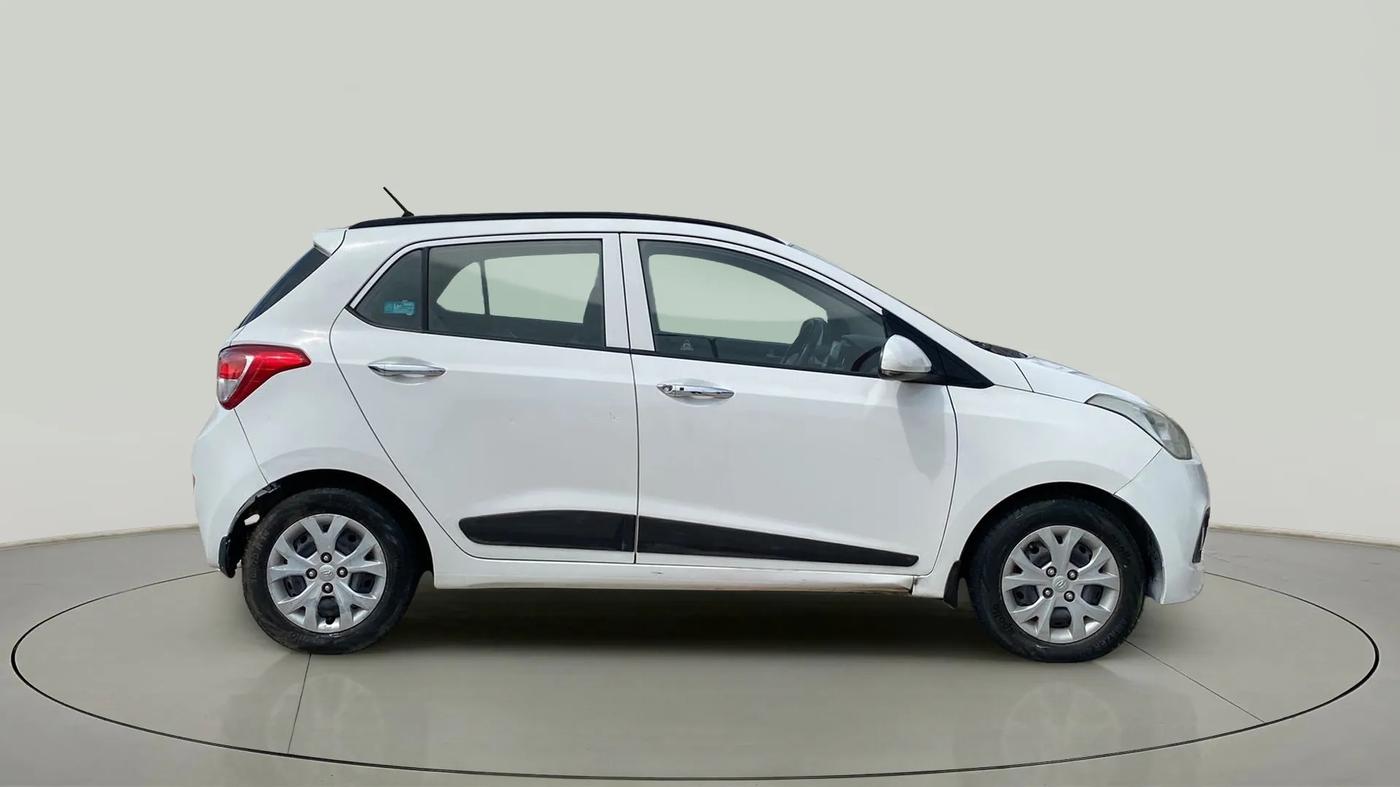2014 Hyundai Grand i10 SPORTZ 1.2 KAPPA VTVT, Petrol, Manual, 81,723 km, Right Side