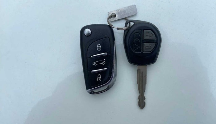 2018 Maruti Swift VXI, Petrol, Manual, 23,084 km, Key Close Up
