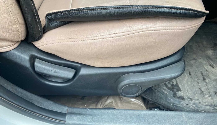 2014 Hyundai Xcent S 1.2, Petrol, Manual, 60,049 km, Driver Side Adjustment Panel
